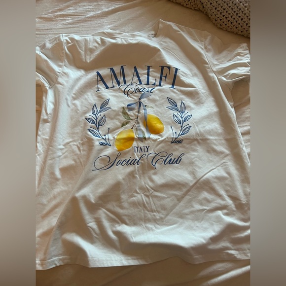 Amalfi Coast Graphic T-Shirt Italy Social Club Lemon Print White Size XL NWNT - Picture 2 of 4